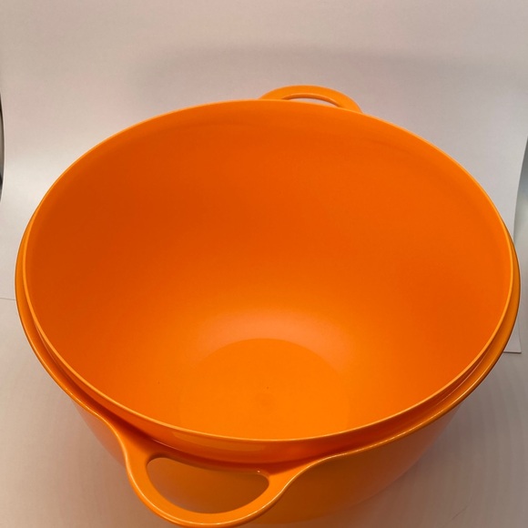 TUPPERWARE Jumbo THATSA Bowl 14 L / 59 CUPS Orange & Black Lid - Picture 6 of 13